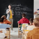 Los gobiernos mundiales finalmente acuerdan la “Verdad ÚNICA” de la historia de la humanidad